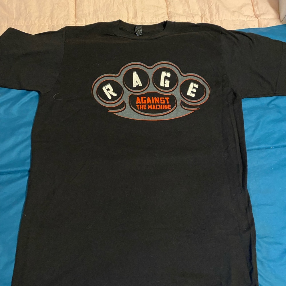 ⭐️2/$10 RAGE AGAINST THE MACHINE T-shirt medium